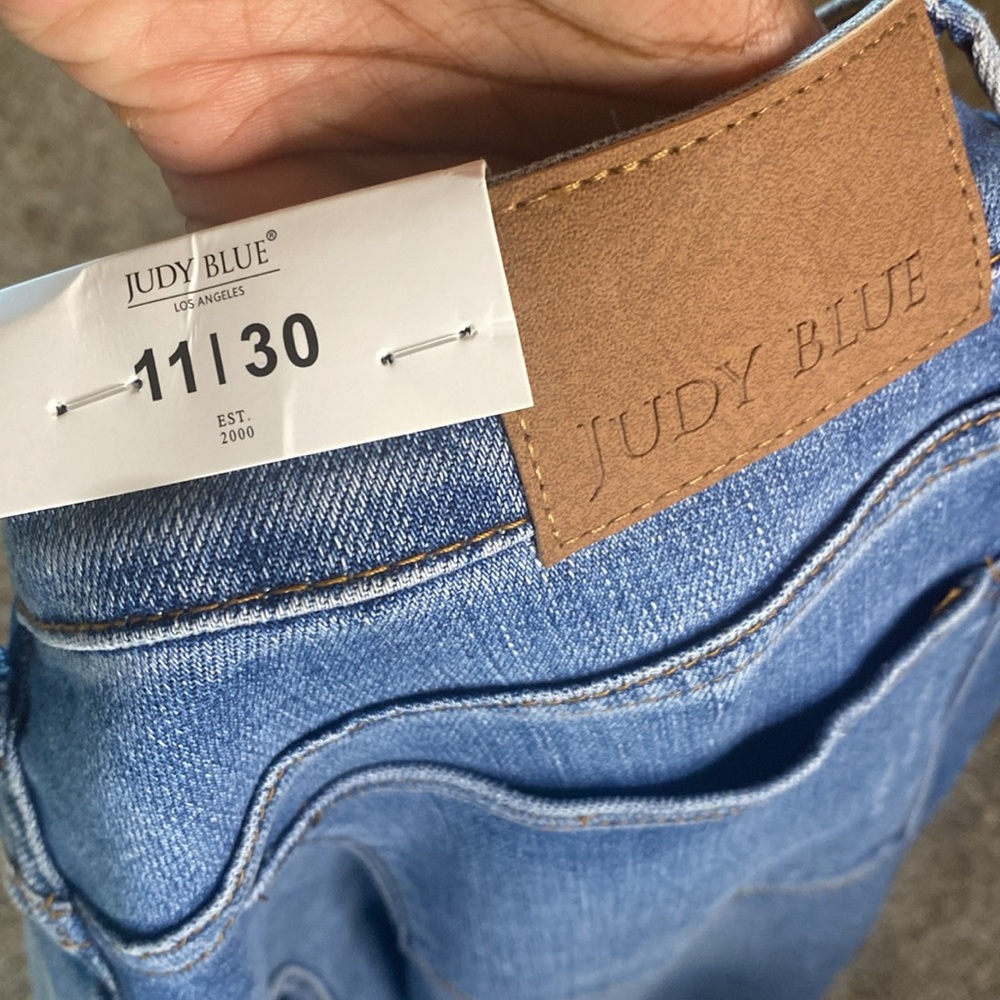 NWT Judy Blue 90's Straight Fit High Waist Medium Wash Jeans 11/30 - Picture 7 of 11